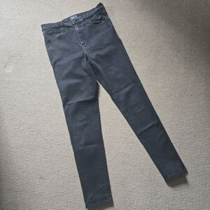 Abercrombie & Fitch black Simone High Rise Skinny Jean 30/10R